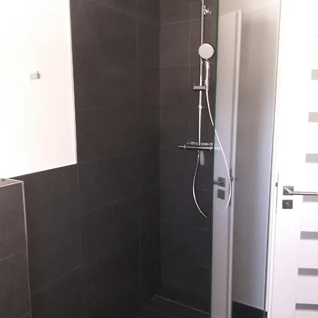 Modernes 1 Zimmerapartment Nahe Frankfurt Am Main Heusenstamm